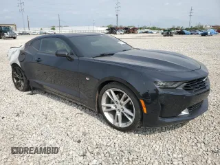 2020 Chevrolet Camaro 1LT z VIN 1G1FB1RS8L0108605, wystawiony jako Copart lot #55069765 z przebiegiem Nie podano mil oraz Szkoda całkowita • Salvage title. Historia ofert i sprzedaży dostępna na DreamBid. Obrazek 4.