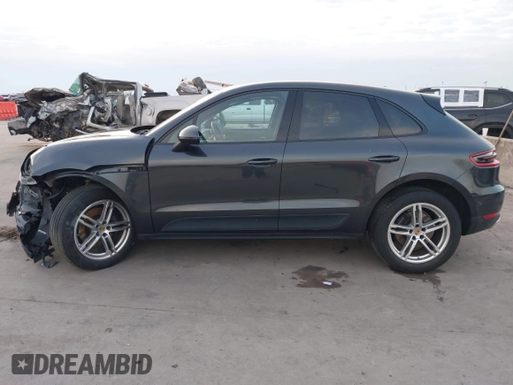2018 Porsche Macan with VIN WP1AA2A53JLB05430, listed as a IAAI auction lot 41575202 with 65,834 mi miles. Bid and sale history available at carsss.com. Image 14.