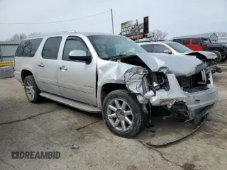 2011 GMC Yukon XL Denali z VIN 1GKS2MEF7BR330261, wystawiony jako Copart lot #45718605 z przebiegiem 158 271 mil mil oraz Szkoda całkowita • Salvage title. Historia ofert i sprzedaży dostępna na DreamBid. Obrazek 4.
