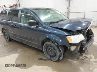 2009 Chrysler Town & Country LX with VIN 2A8HR44E79R597925, listed as a IAAI auction lot 42039180 with 226,138 mi miles. Bid and sale history available at carsss.com. Image 1.