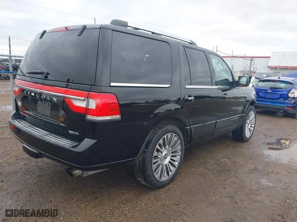 2016 Lincoln Navigator Select with VIN 5LMJJ2HT1GEL00342, listed as a IAAI auction lot 41379513 with 107,360 mi miles. Bid and sale history available at carsss.com. Image 4.