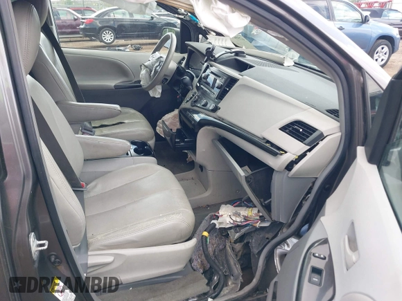 2011 Toyota Sienna LE AAS z VIN 5TDKK3DC3BS166098, wystawiony jako IAAI lot #42594337 z przebiegiem 197 963 mil mil oraz . Historia ofert i sprzedaży dostępna na DreamBid. Obrazek 5.