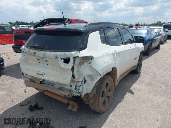 2020 Jeep Compass Latitude z VIN 3C4NJCBB9LT126299, wystawiony jako IAAI lot #42206657 z przebiegiem 60 550 mil mil oraz . Historia ofert i sprzedaży dostępna na DreamBid. Obrazek 4.