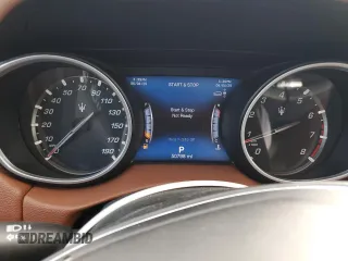 2018 Maserati Levante z VIN ZN661XUA6JX303746, wystawiony jako Copart lot #57876445 z przebiegiem 50 798 mil mil oraz Szkoda całkowita • Salvage title. Historia ofert i sprzedaży dostępna na DreamBid. Obrazek 9.