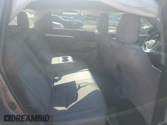 2018 Toyota Highlander LE with VIN 5TDZZRFH4JS250712, listed as a Copart auction lot 55106765 with 88,836 mi miles and Salvage title. Bid and sale history available at DreamBid. Image 11.