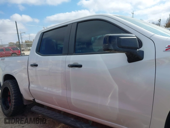 2019 Chevrolet Silverado 1500 LT Trail Boss with VIN 1GCPYFED0KZ335750, listed as a IAAI auction lot 41499679 with 155,297 mi miles. Bid and sale history available at carsss.com. Image 13.