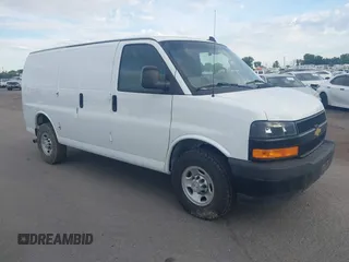 2019 Chevrolet Express Cargo z VIN 1GCWGAFP1K1254216, wystawiony jako IAAI lot #42434125 z przebiegiem 257 792 mil mil oraz . Historia ofert i sprzedaży dostępna na DreamBid. Obrazek 1.