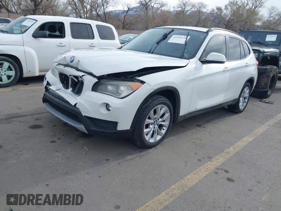 2014 BMW X1 xDrive28i z VIN WBAVL1C54EVY23533, wystawiony jako IAAI lot #41949759 z przebiegiem Nie podano mil oraz . Historia ofert i sprzedaży dostępna na DreamBid. Obrazek 17.