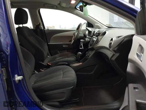 2013 Chevrolet Sonic LT with VIN 1G1JC6SB9D4252785, listed as a IAAI auction lot 41499502 with 114,924 mi miles. Bid and sale history available at carsss.com. Image 5.