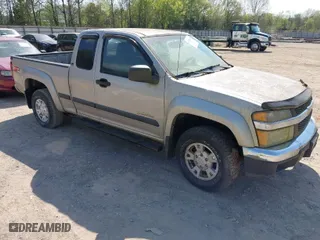 2004 Chevrolet Colorado LS Z85 with VIN 1GCDT196248122422, listed as a IAAI auction lot 42083858 with 220,648 mi miles. Bid and sale history available at carsss.com. Image 1.