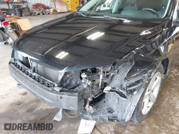 2012 Volkswagen Passat SE z VIN 1VWBH7A39CC085441, wystawiony jako IAAI lot #41866679 z przebiegiem 110 950 mil mil oraz . Historia ofert i sprzedaży dostępna na DreamBid. Obrazek 6.