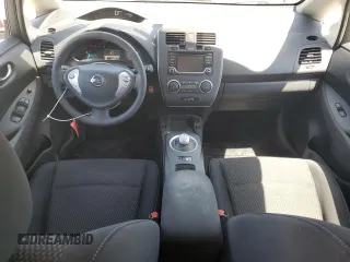 2017 Nissan LEAF SV z VIN 1N4BZ0CP8HC301672, wystawiony jako Copart lot #58058335 z przebiegiem 56 086 mil mil oraz Szkoda całkowita • Salvage title. Historia ofert i sprzedaży dostępna na DreamBid. Obrazek 8.