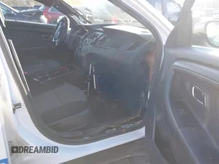 2015 Ford Police Interceptor с VIN 1FAHP2MK8FG121127, выставлен на аукционе IAAI как лот 41351136 с пробегом 176 782 миль миль и . История ставок и продаж доступна на DreamBid. Изображение 5.