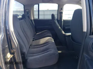 2003 Dodge Dakota SLT with VIN 1D7HL48N03S367805, listed as a Copart auction lot 82282594 with 297,571 mi miles and Salvage Title. Bid and sale history available at carsss.com. Image 10.