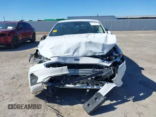 2020 Ford Fusion SE with VIN 3FA6P0HD4LR126174, listed as a IAAI auction lot 41723840 with 123,413 mi miles. Bid and sale history available at carsss.com. Image 6.