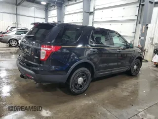 2015 Ford Utility Police Interceptor with VIN 1FM5K8AR2FGC27021, listed as a Copart auction lot 83023624 with 145,867 mi miles and Salvage Title. Bid and sale history available at carsss.com. Image 3.