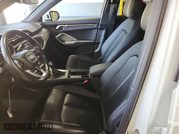 2023 Audi Q3 S line Premium с VIN WA1DECF38P1102974, выставлен на аукционе IAAI как лот 42852727 с пробегом 45 357 миль миль и . История ставок и продаж доступна на DreamBid. Изображение 14.