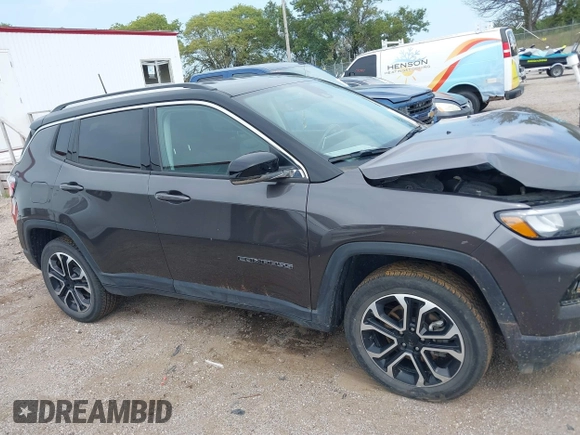 2022 Jeep Compass (RED) Edition with VIN 3C4NJDCB2NT145297, listed as a IAAI auction lot 40113566 with 40,689 mi miles and . Bid and sale history available at DreamBid. Image 13.