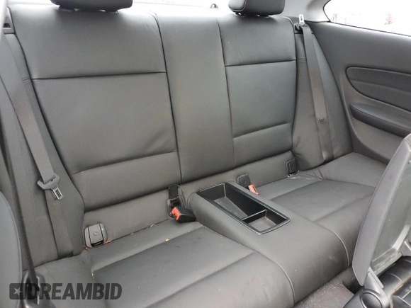 2010 BMW 1 Series 135i with VIN WBAUC7C53AVK96433, listed as a Copart auction lot 86206304 with 48,553 mi miles and Salvage Title. Bid and sale history available at DreamBid. Image 10.