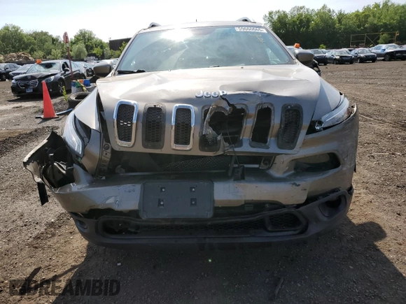 2017 Jeep Cherokee Latitude z VIN 1C4PJMCB3HW602710, wystawiony jako Copart lot #59660665 z przebiegiem 119 158 mil mil oraz Szkoda całkowita • Salvage title. Historia ofert i sprzedaży dostępna na DreamBid. Obrazek 5.