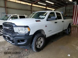 2021 Ram 2500 Tradesman with VIN 3C6UR5HL2MG529932, listed as a Copart auction lot 61158445 with 111,755 mi miles and Clean title. Bid and sale history available at DreamBid. Image 1.