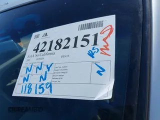 2005 Honda Pilot EX-L z VIN 2HKYF18515H550101, wystawiony jako IAAI lot #42182151 z przebiegiem 118 159 mil mil oraz . Historia ofert i sprzedaży dostępna na DreamBid. Obrazek 11.