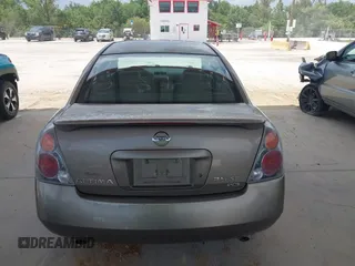 2003 Nissan Altima SE with VIN 1N4BL11D13C290488, listed as a IAAI auction lot 42357527 with 82,945 mi miles and . Bid and sale history available at DreamBid. Image 16.