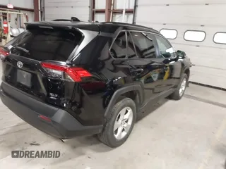 2020 Toyota RAV4 XLE with VIN 2T3P1RFV2LC136831, listed as a IAAI auction lot 41146609 with 58,309 mi miles. Bid and sale history available at carsss.com. Image 4.