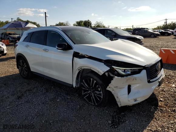 2022 Infiniti QX50 LUXE with VIN 3PCAJ5BB3NF107145, listed as a Copart auction lot 70091034 with 35,513 mi miles and Salvage Title. Bid and sale history available at carsss.com. Image 4.