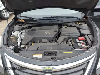 2014 Nissan Altima SV with VIN 1N4AL3AP8EN385266, listed as a IAAI auction lot 42050393 with 83,664 mi miles and . Bid and sale history available at carsss.com. Image 10.
