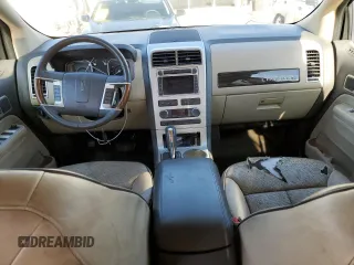 2010 Lincoln MKX with VIN 2LMDJ8JC2ABJ35213, listed as a Copart auction lot 88647795 with 178,367 mi miles and Salvage Title. Bid and sale history available at carsss.com. Image 8.