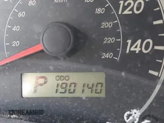 2009 Toyota Corolla with VIN JTDBL40E999061388, listed as a IAAI auction lot 42573110 with 190,140 mi miles and . Bid and sale history available at DreamBid. Image 7.