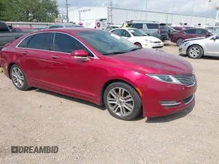 2014 Lincoln MKZ with VIN 3LN6L2G92ER806197, listed as a IAAI auction lot 41931284 with 1 mi miles. Bid and sale history available at carsss.com. Image 1.