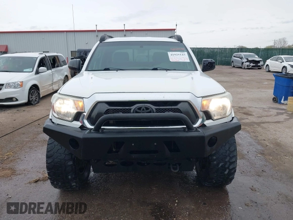2014 Toyota Tacoma with VIN 3TMLU4EN8EM139665, listed as a IAAI auction lot 41925143 with 190,690 mi miles and . Bid and sale history available at DreamBid. Image 12.