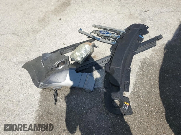 2012 Ford Escape XLS z VIN 1FMCU9C75CKB46512, wystawiony jako Copart lot #50629455 z przebiegiem Nie podano mil oraz Nie do naprawy • Non repairable. Historia ofert i sprzedaży dostępna na DreamBid. Obrazek 13.