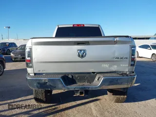2013 Ram 2500 Tradesman z VIN 3C6UR5CL2DG550173, wystawiony jako IAAI lot #40865715 z przebiegiem 110 829 mil mil oraz . Historia ofert i sprzedaży dostępna na DreamBid. Obrazek 16.