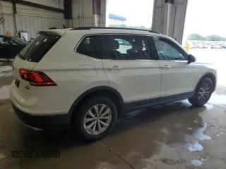 2018 Volkswagen Tiguan SEL z VIN 3VV2B7AX9JM182885, wystawiony jako Copart lot #60194295 z przebiegiem 101 861 mil mil oraz Czysty tytuł • Clean title. Historia ofert i sprzedaży dostępna na DreamBid. Obrazek 3.