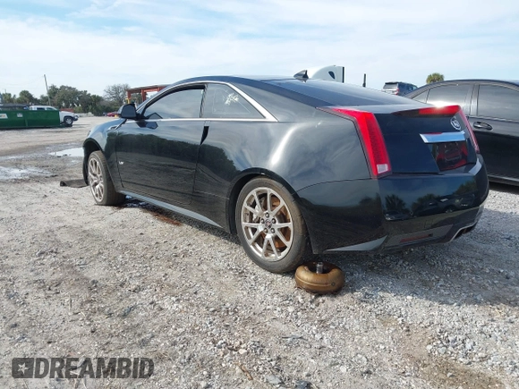 2013 Cadillac CTS-V z VIN 1G6DV1EP2D0167743, wystawiony jako IAAI lot #41450088 z przebiegiem 131 184 mil mil oraz . Historia ofert i sprzedaży dostępna na DreamBid. Obrazek 3.