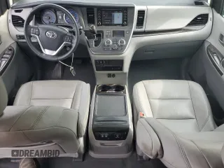 2020 Toyota Sienna XLE Auto Access Seat with VIN 5TDYZ3DC4LS039447, listed as a Copart auction lot 53997095 with 71,998 mi miles and Clean Title. Bid and sale history available at DreamBid. Image 8.