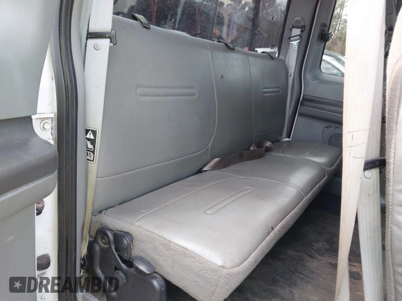 2002 Ford F-250 XL with VIN 1FTNX20F32ED27743, listed as a IAAI auction lot 41575079 with 276,144 mi miles and . Bid and sale history available at DreamBid. Image 8.