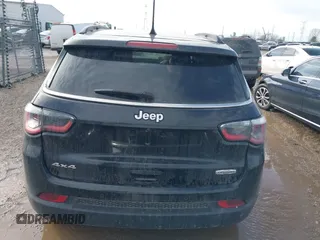 2020 Jeep Compass Latitude with VIN 3C4NJDBB1LT112676, listed as a IAAI auction lot 41651583 with 73,528 mi miles. Bid and sale history available at carsss.com. Image 16.