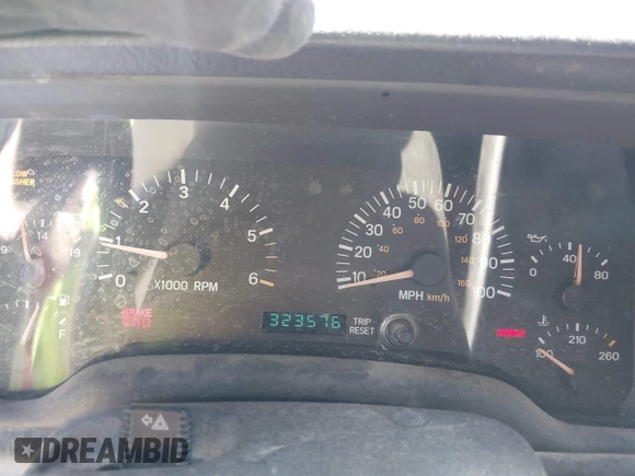 2001 Jeep Cherokee Sport with VIN 1J4FF48S51L516712, listed as a IAAI auction lot 42247399 with 323,576 mi miles and . Bid and sale history available at DreamBid. Image 7.