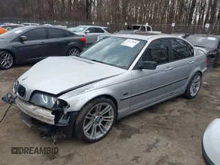 2001 BMW 3 Series 330i with VIN WBAAV53421JS90915, listed as a IAAI auction lot 41633836 with 215,109 mi miles. Bid and sale history available at carsss.com. Image 17.