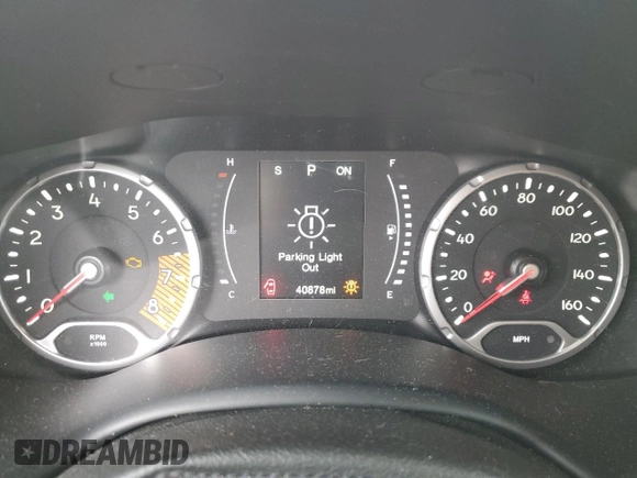 2020 Jeep Renegade Altitude with VIN ZACNJBBB3LPL96725, listed as a Copart auction lot 60911294 with 40,878 mi miles and Clean title. Bid and sale history available at DreamBid. Image 9.