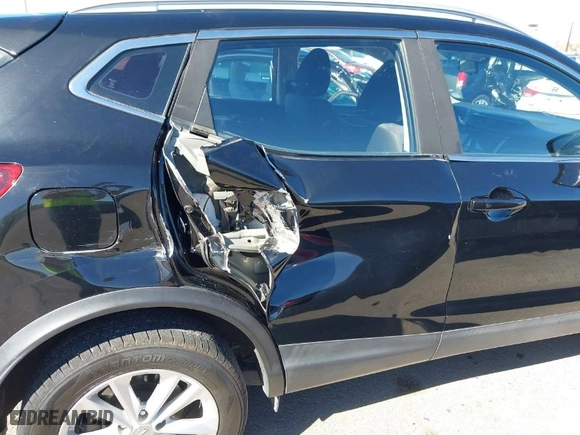 2017 Nissan Rogue Sport S with VIN JN1BJ1CPXHW016772, listed as a IAAI auction lot 41868048 with 42,602 mi miles. Bid and sale history available at carsss.com. Image 6.