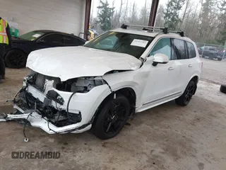 2018 Volvo XC90 Inscription with VIN YV4A22PL5J1388636, listed as a IAAI auction lot 41313782 with 59,859 mi miles. Bid and sale history available at carsss.com. Image 16.