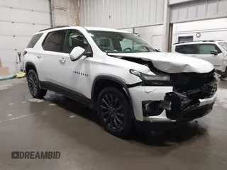2023 Chevrolet Traverse RS z VIN 1GNEVJKW7PJ330843, wystawiony jako IAAI lot #41583813 z przebiegiem 16 683 mil mil oraz . Historia ofert i sprzedaży dostępna na DreamBid. Obrazek 1.