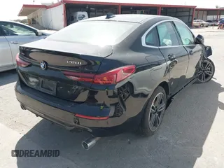 2021 BMW 2 Series 228i xDrive z VIN WBA73AK00M7H55073, wystawiony jako IAAI lot #42863620 z przebiegiem Nie podano mil oraz . Historia ofert i sprzedaży dostępna na DreamBid. Obrazek 4.