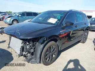 2024 Volkswagen Tiguan SE with VIN 3VVMB7AX9RM125851, listed as a IAAI auction lot 42265007 with 6,064 mi miles and . Bid and sale history available at DreamBid. Image 2.