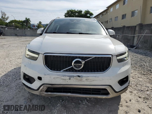 2019 Volvo XC40 Momentum z VIN YV4AC2HK8K2072999, wystawiony jako Copart lot #45344975 z przebiegiem 108 305 mil mil oraz Nie do naprawy • Non repairable. Historia ofert i sprzedaży dostępna na DreamBid. Obrazek 5.